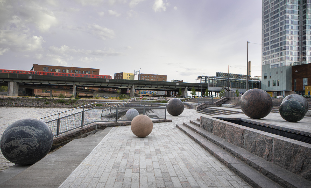 Pars pro Toto & Big Be-Hide